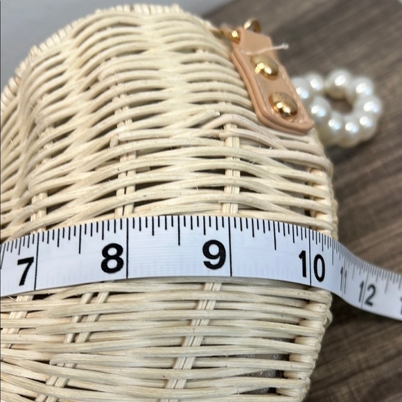 Haute Hippie | Seashell-Shaped Bag w/ Faux Pearl Handles 🐚 - Picture 7 of 13